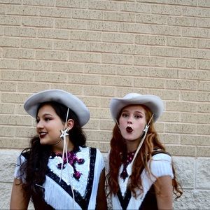 Meet your Posher, Carly